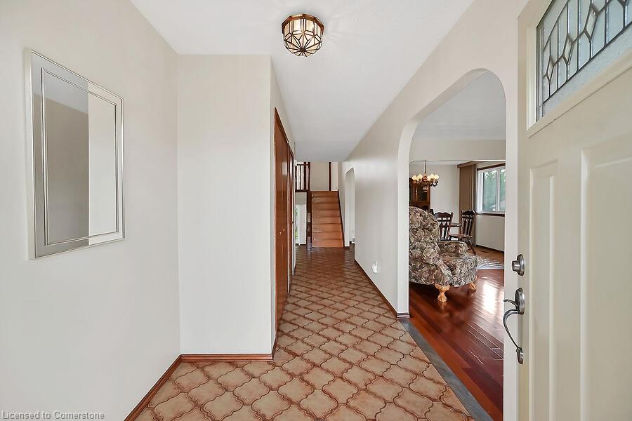 10 Peacock Place Property Photo 8