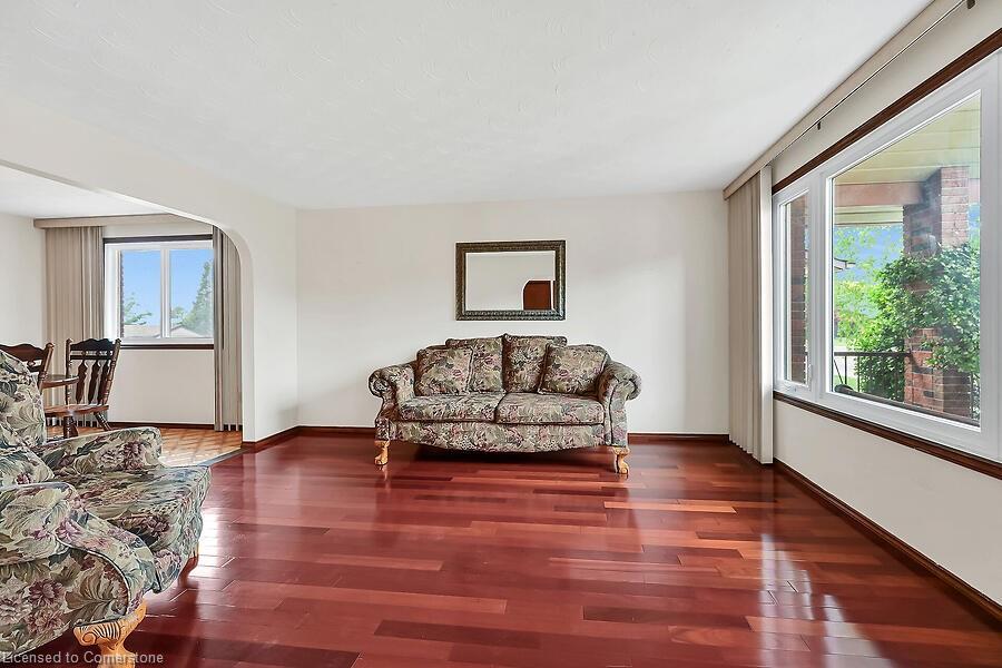 10 Peacock Place Property Photo 9