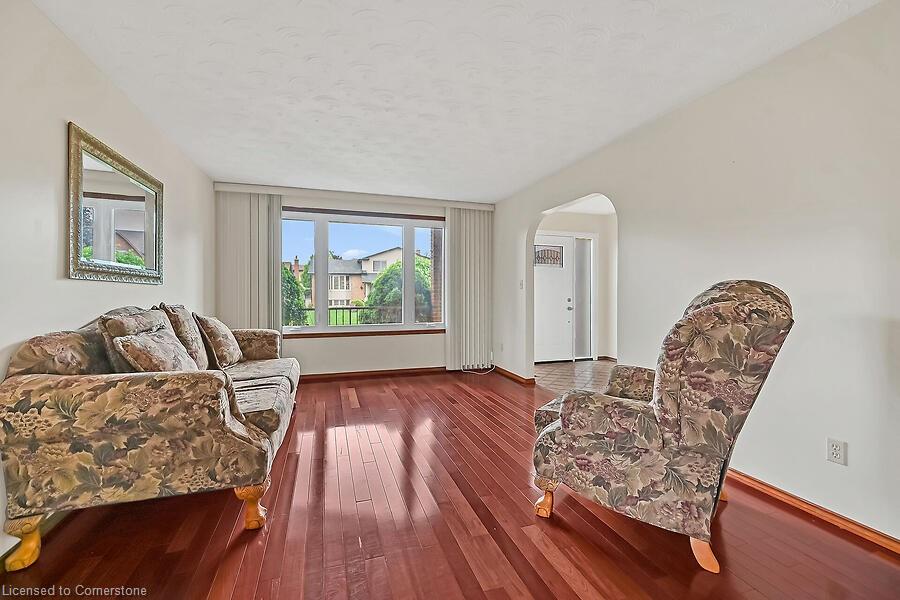 10 Peacock Place Property Photo 11