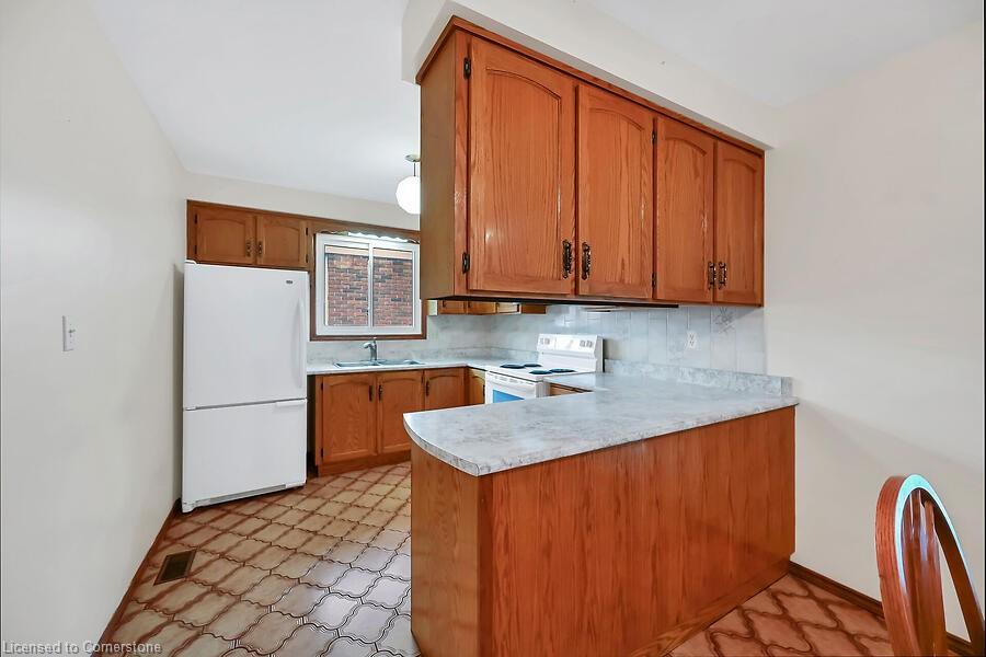 10 Peacock Place Property Photo 16