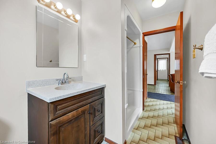 10 Peacock Place Property Photo 36