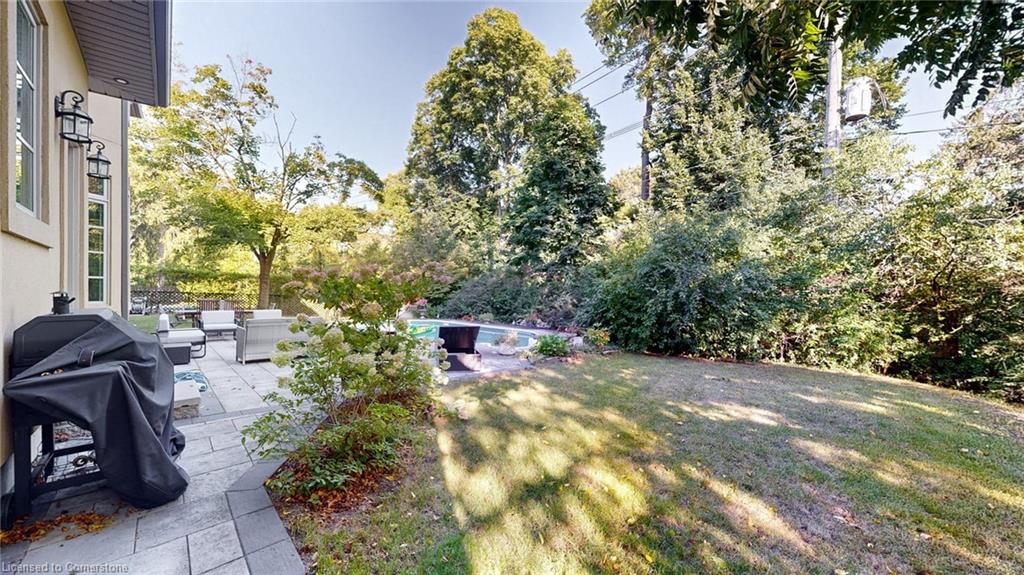 1286 Cambridge Drive Property Photo 1
