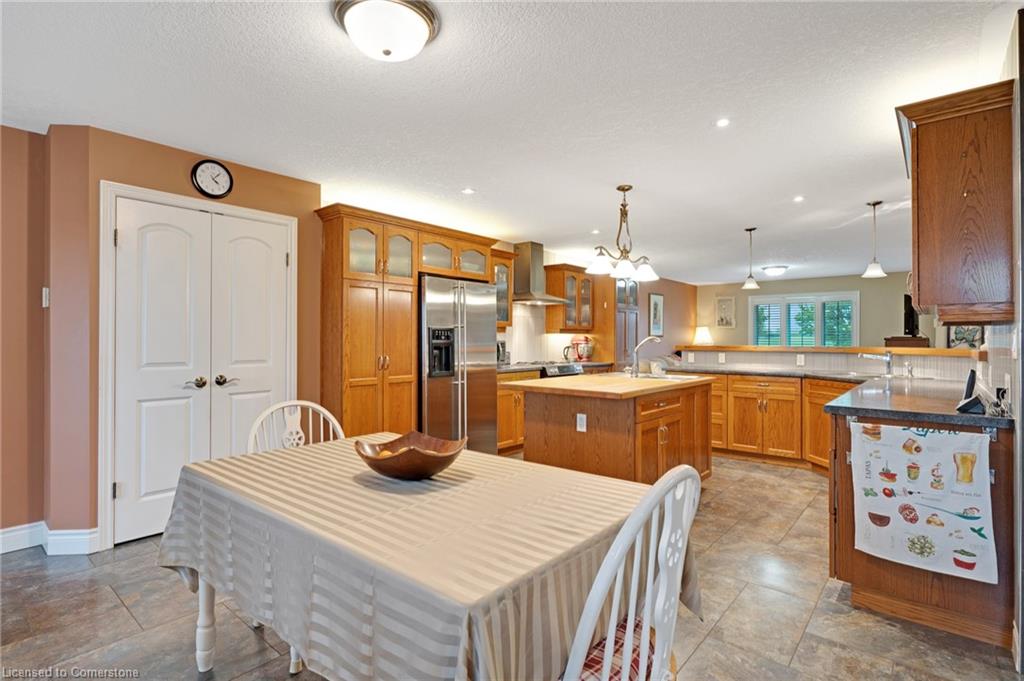 1788 Lobsinger Line Property Photo 11