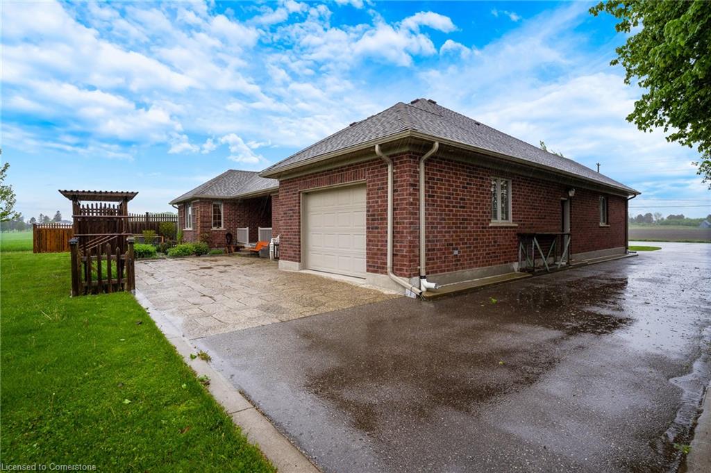 1788 Lobsinger Line Property Photo 44
