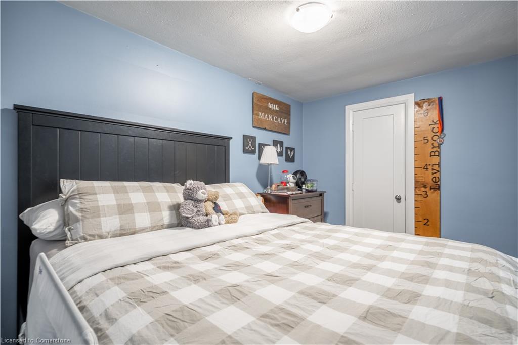2 Lynford Avenue Property Photo 28