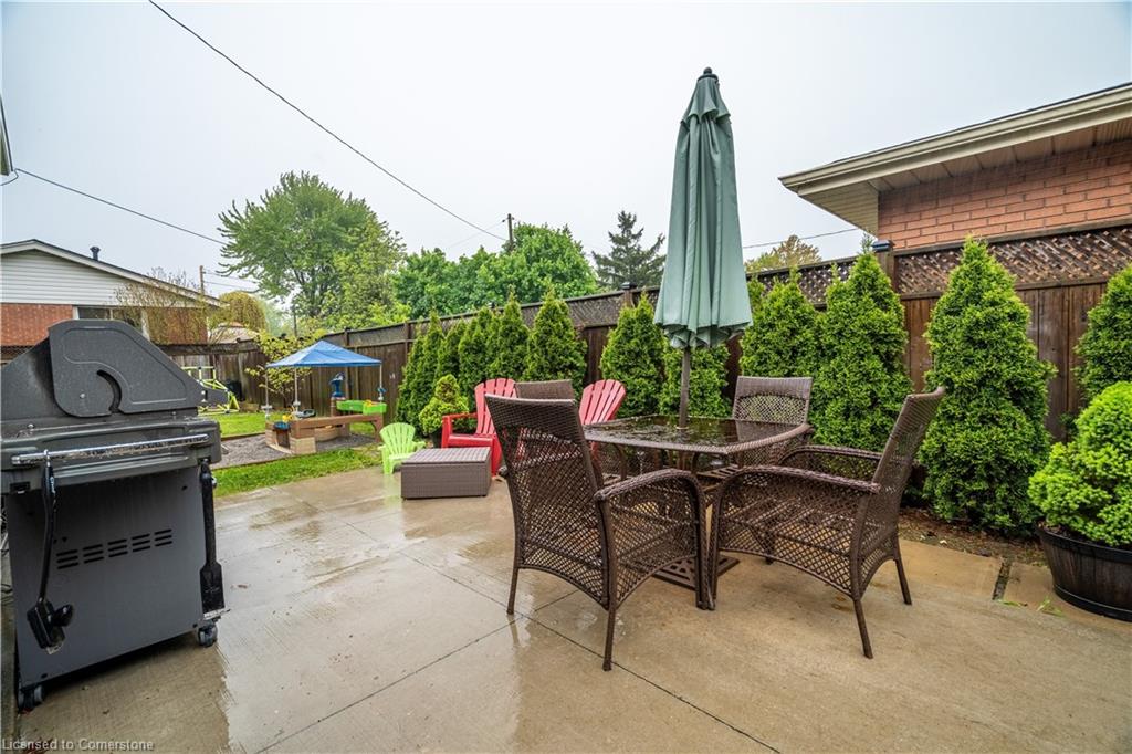 2 Lynford Avenue Property Photo 43