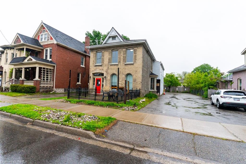 199 Brant Avenue Property Photo 8