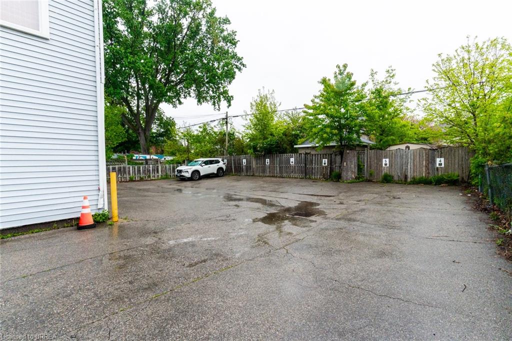 199 Brant Avenue Property Photo 11