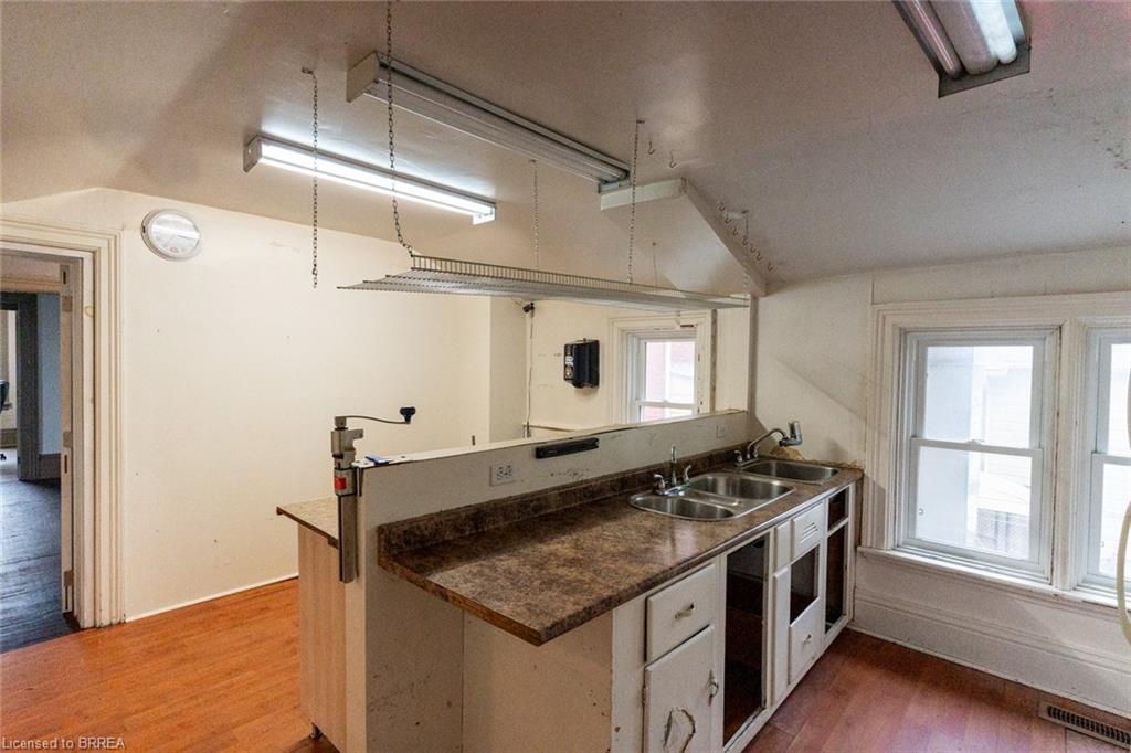 199 Brant Avenue Property Photo 36