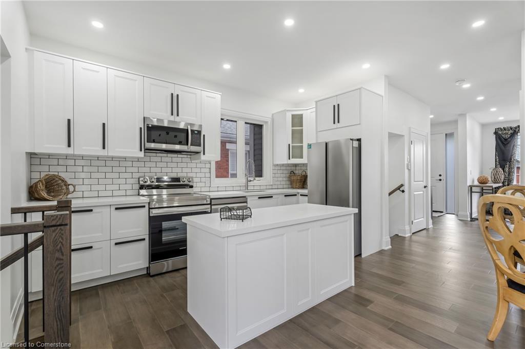 38 East 16th Street Property Photo 8