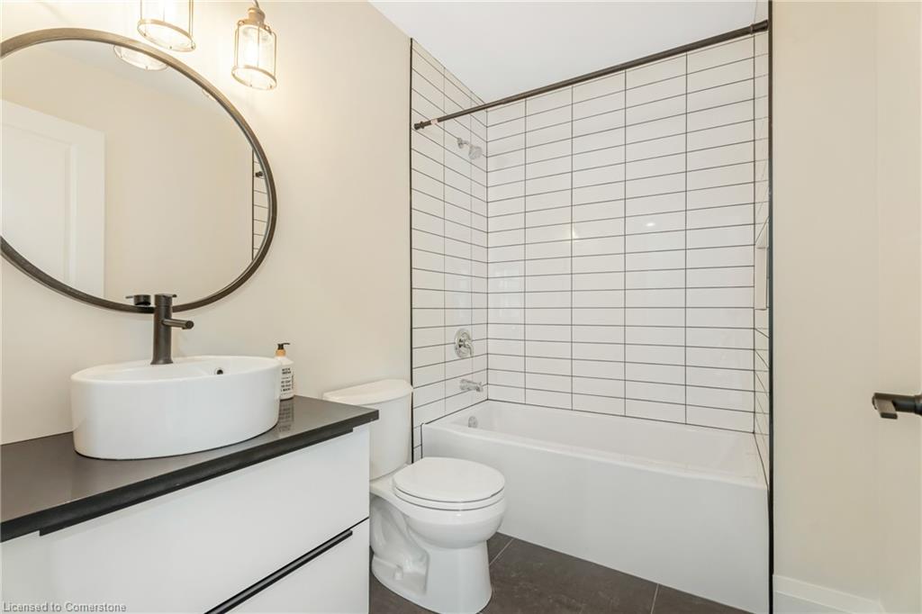 38 East 16th Street Property Photo 17