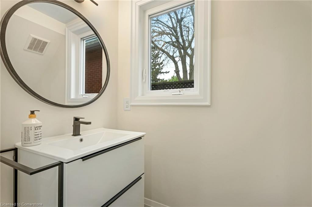 38 East 16th Street Property Photo 26