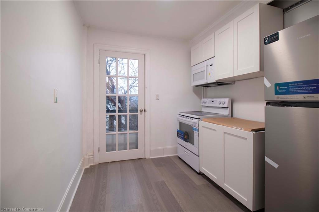417 King Street W Property Photo 4