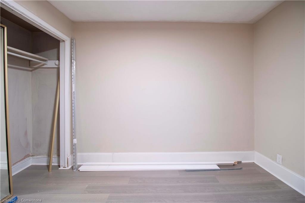 417 King Street W Property Photo 9