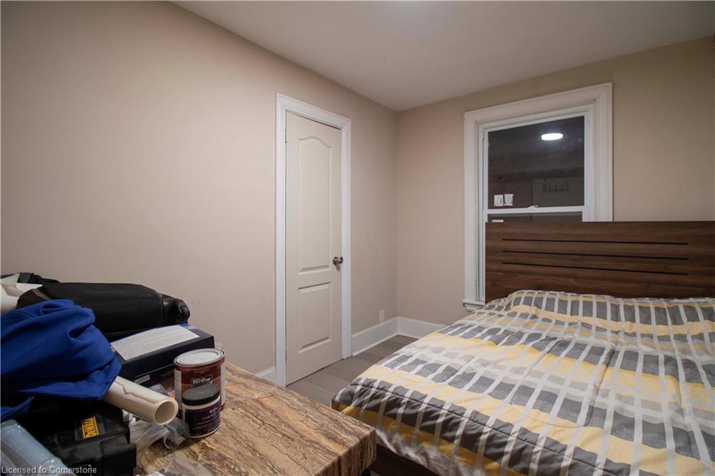 417 King Street W Property Photo 16