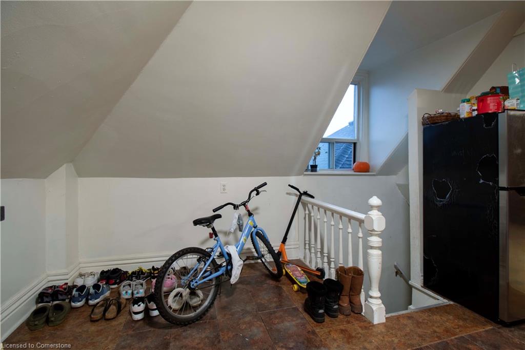 417 King Street W Property Photo 22
