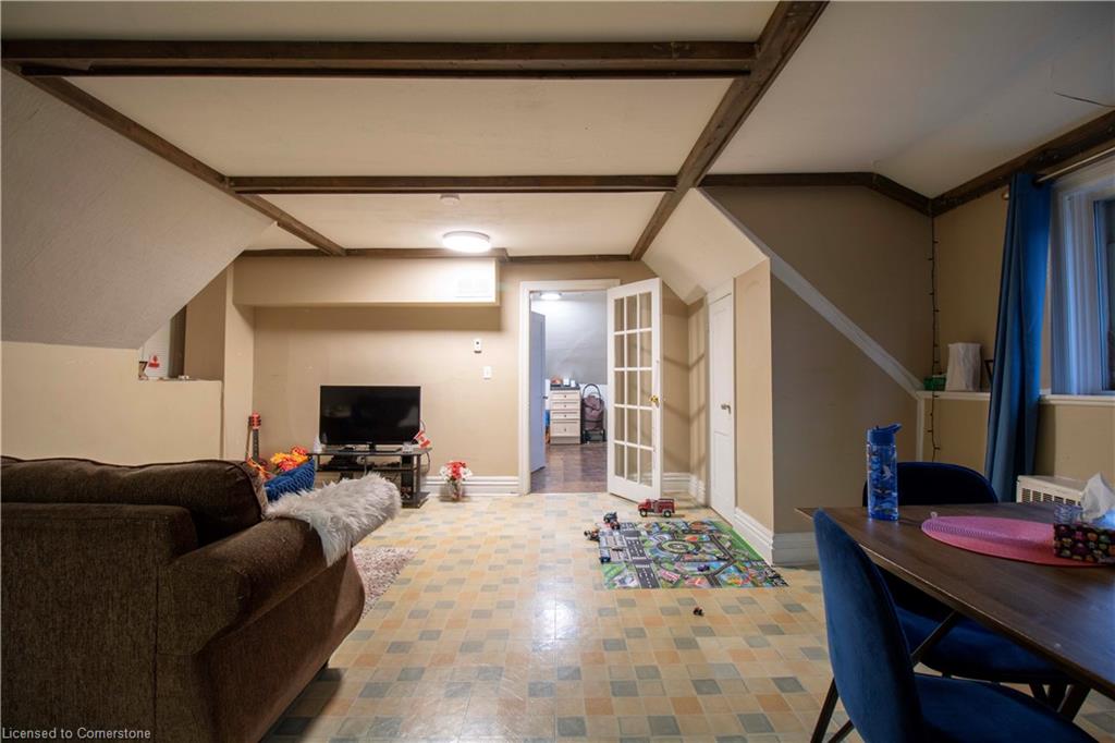 417 King Street W Property Photo 30