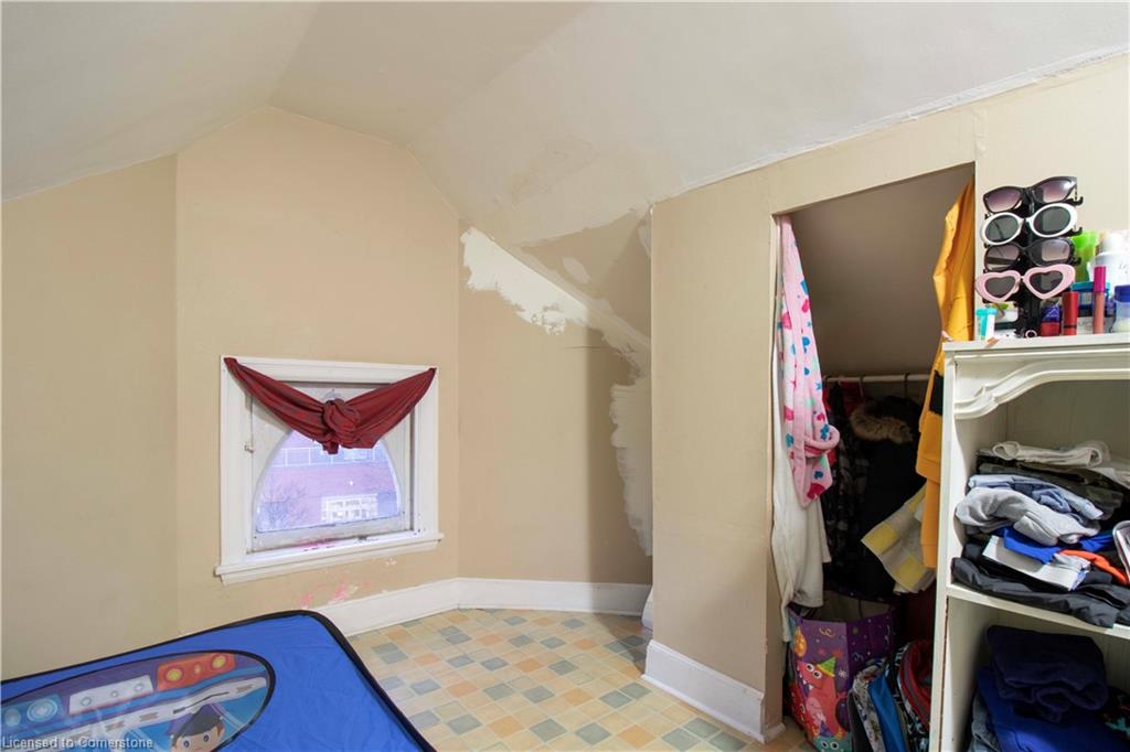 417 King Street W Property Photo 35
