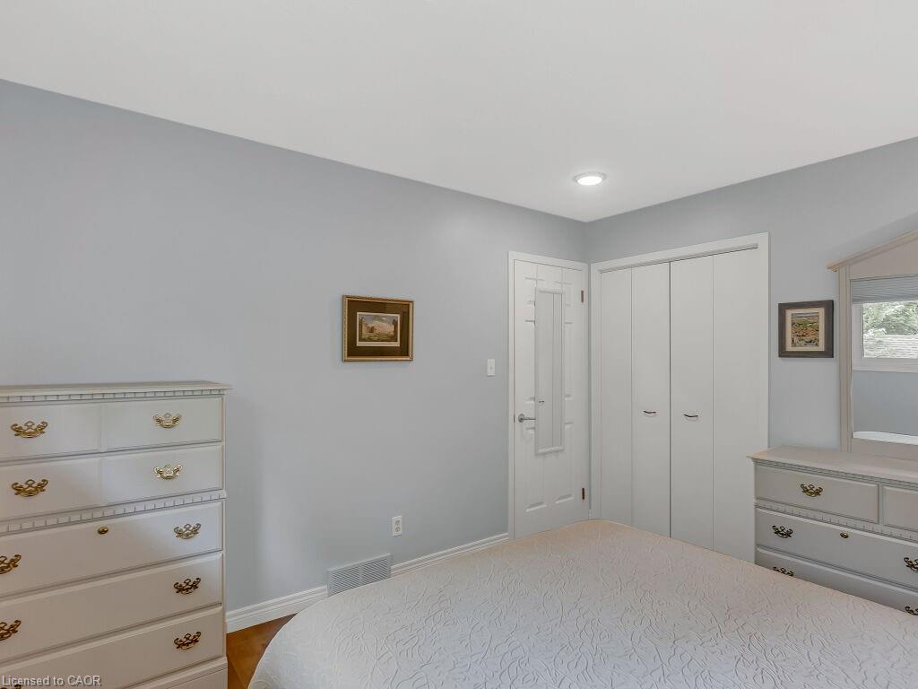 398 Mossom Place Property Photo 13
