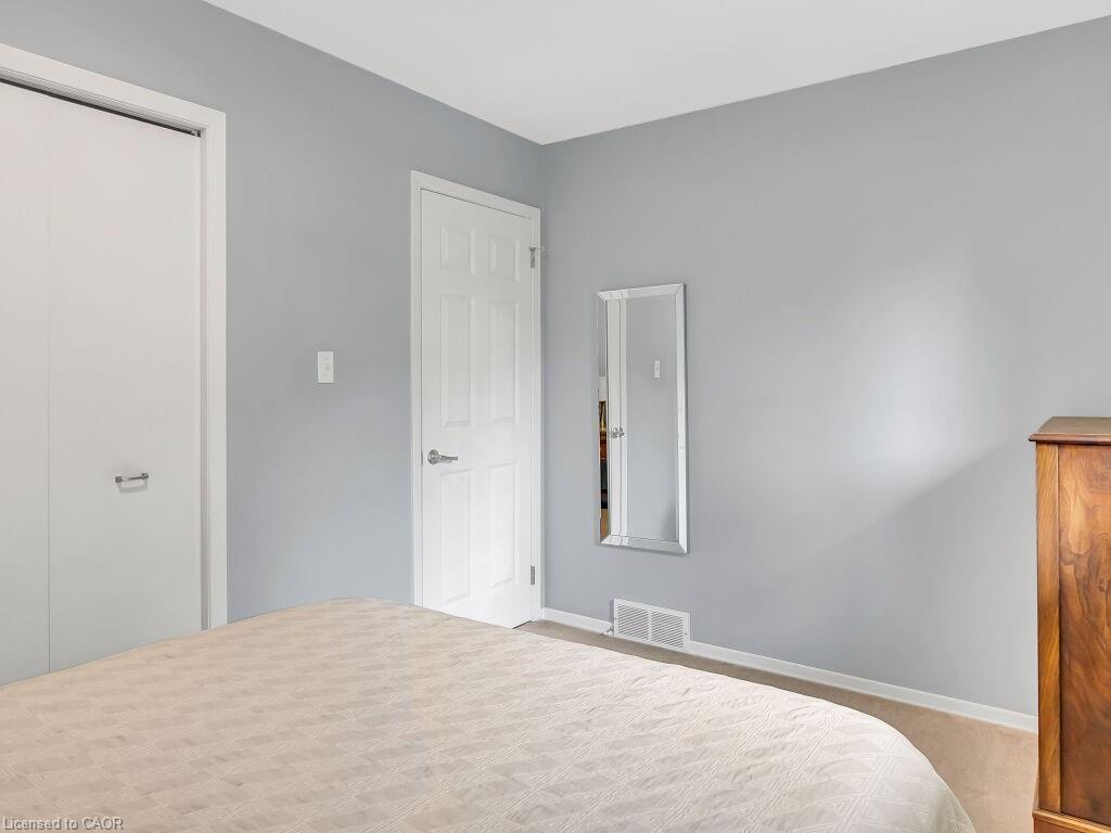 398 Mossom Place Property Photo 16