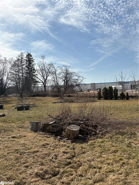 2492 Upper James Street Property Photo 3