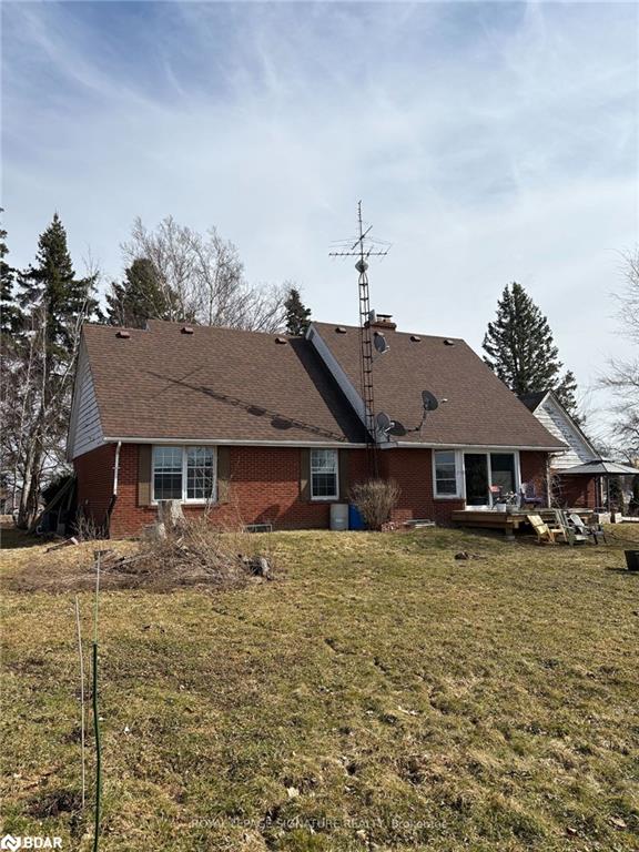 2492 Upper James Street Property Photo 6