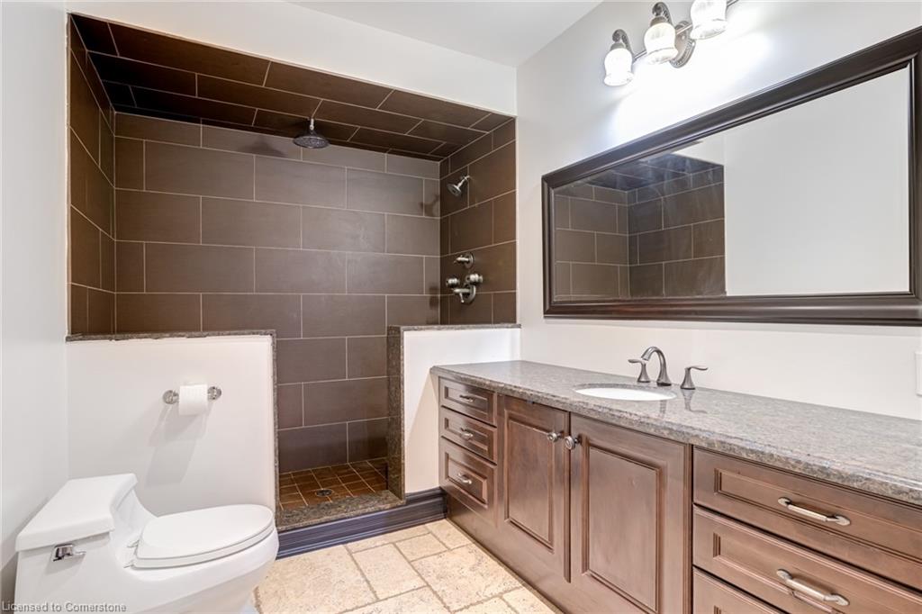 1645 Main Street E Property Photo 28