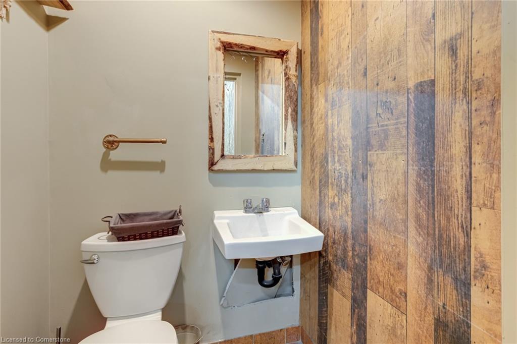 1645 Main Street E Property Photo 43
