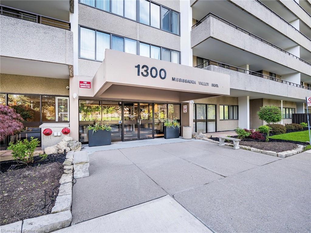 203-1300 Mississauga Valley Boulevard Property Photo 1