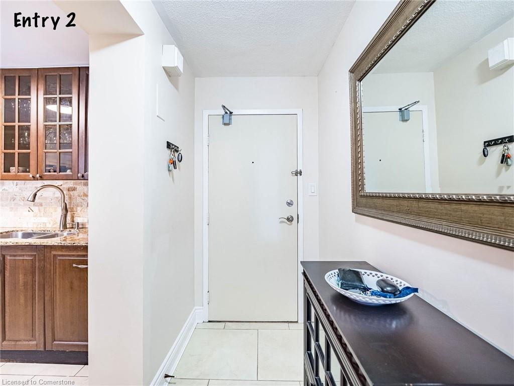 203-1300 Mississauga Valley Boulevard Property Photo 6