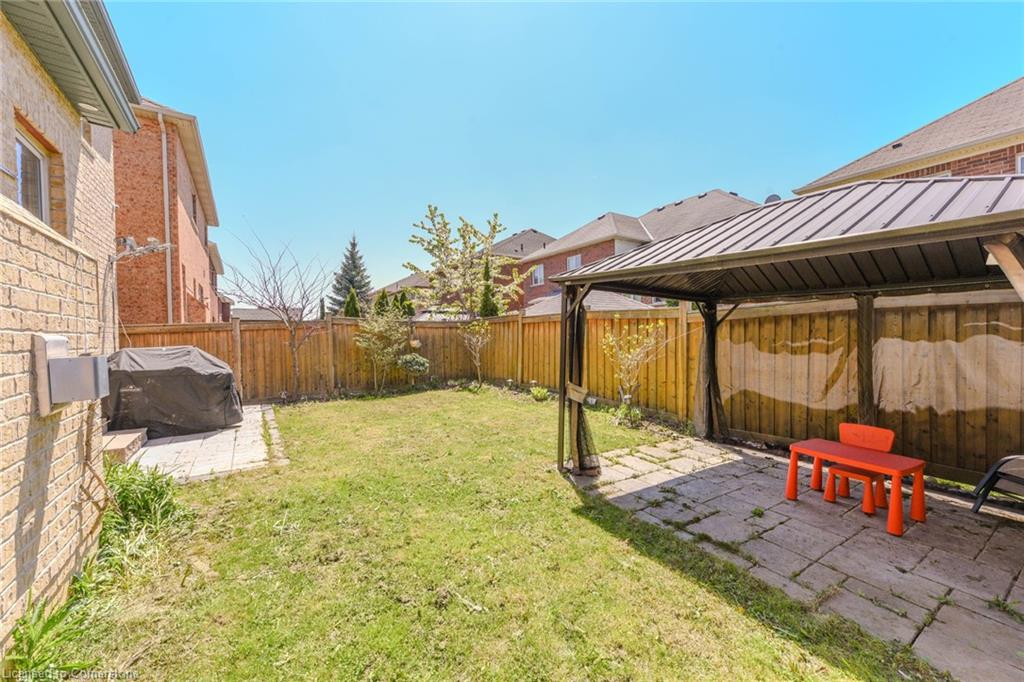 304 Dalgleish Garden Property Photo 30