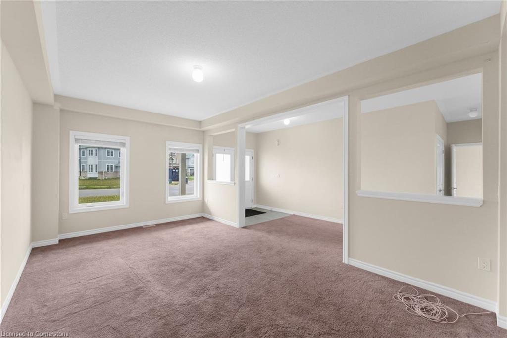 25 Todd Crescent W Property Photo 5