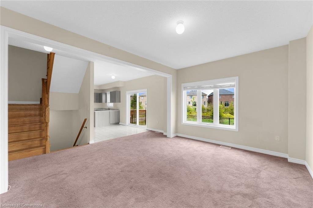 25 Todd Crescent W Property Photo 7