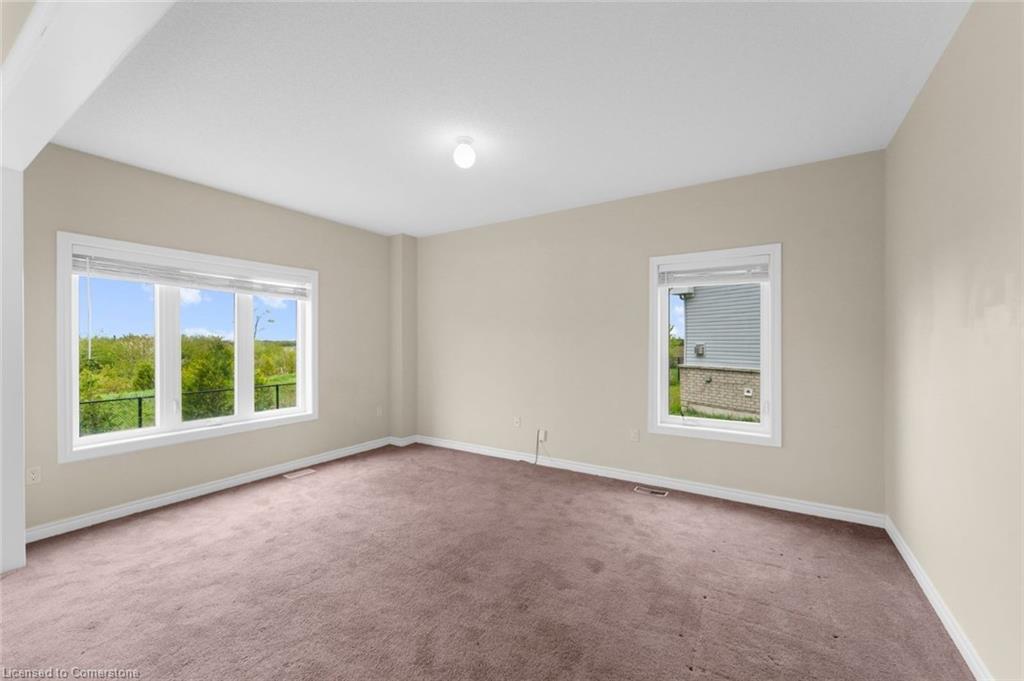 25 Todd Crescent W Property Photo 8