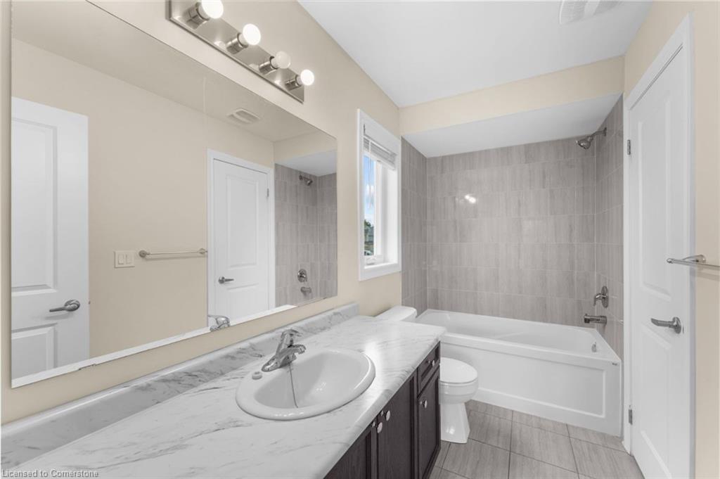 25 Todd Crescent W Property Photo 18