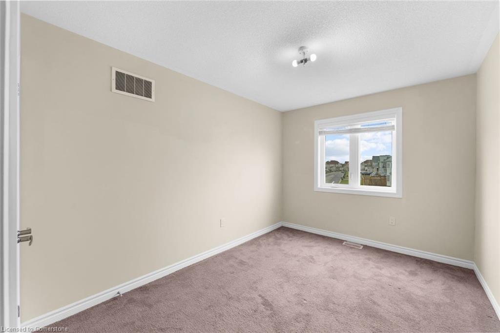 25 Todd Crescent W Property Photo 19