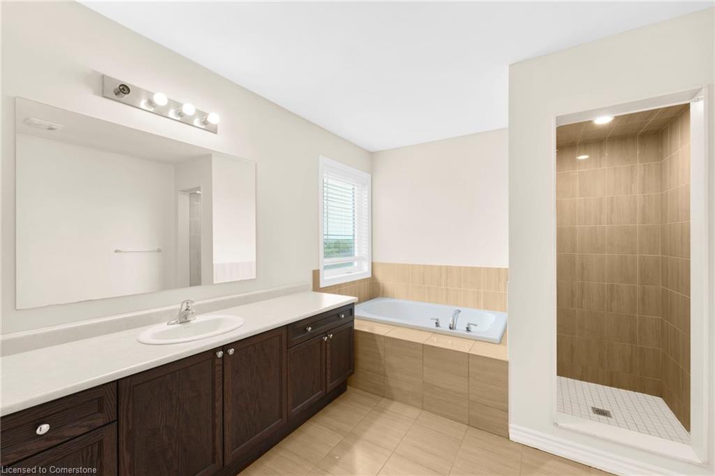 25 Todd Crescent W Property Photo 21