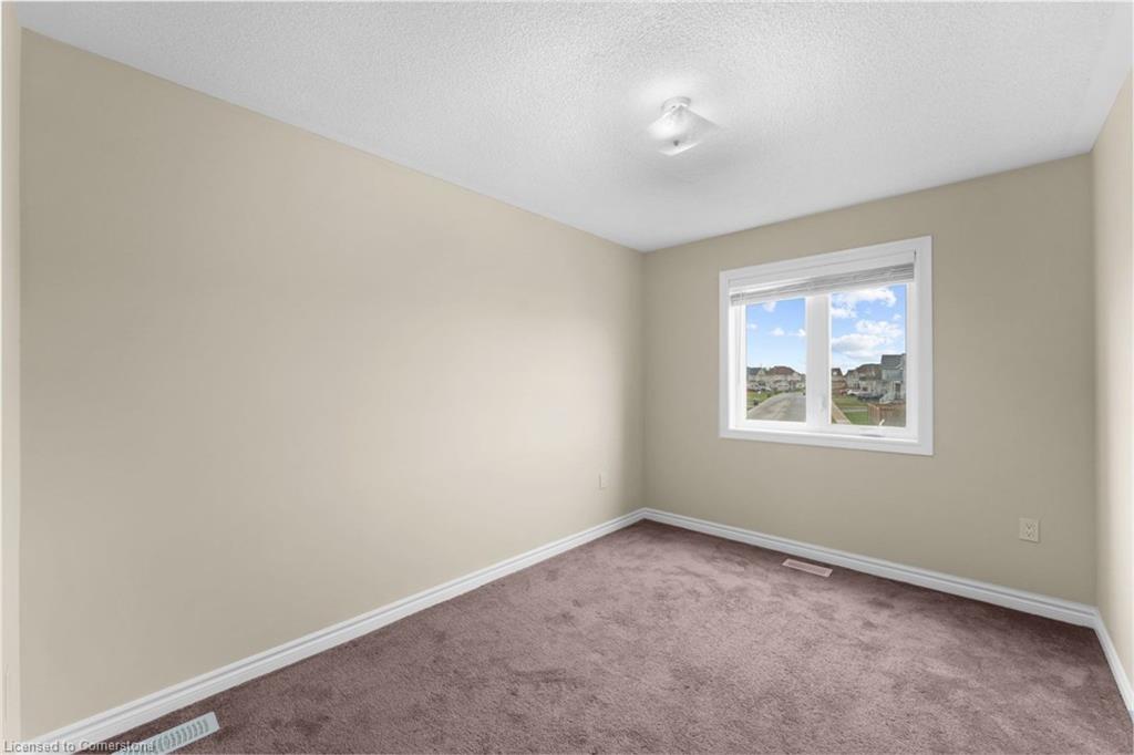 25 Todd Crescent W Property Photo 23