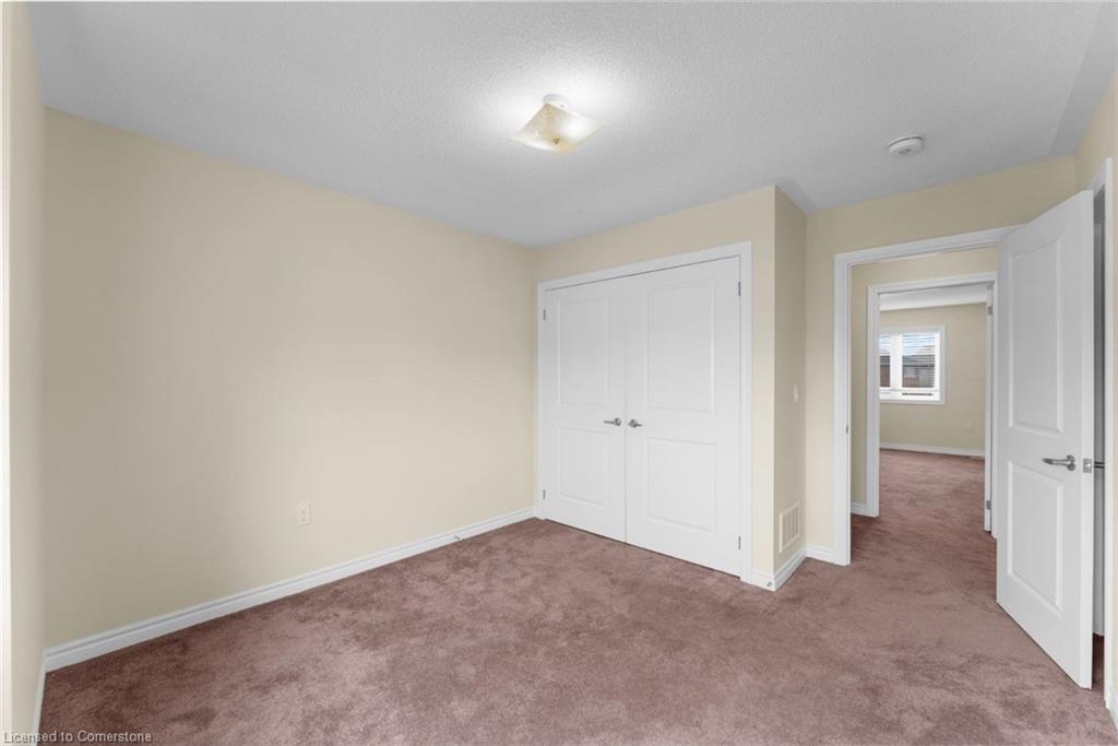 25 Todd Crescent W Property Photo 24
