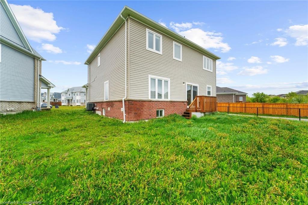 25 Todd Crescent W Property Photo 31
