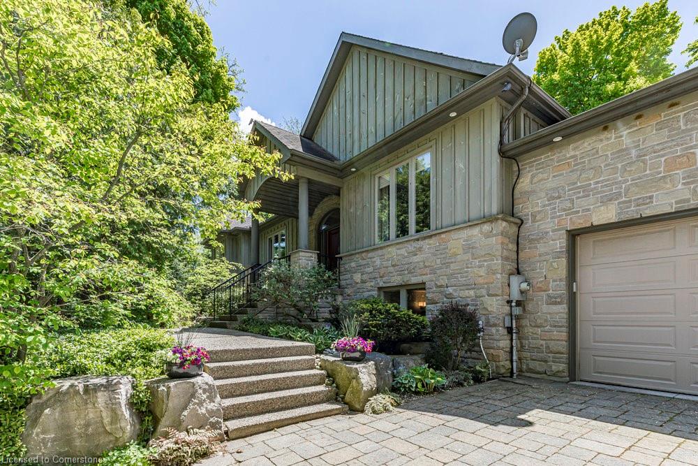 32 Brookside Avenue