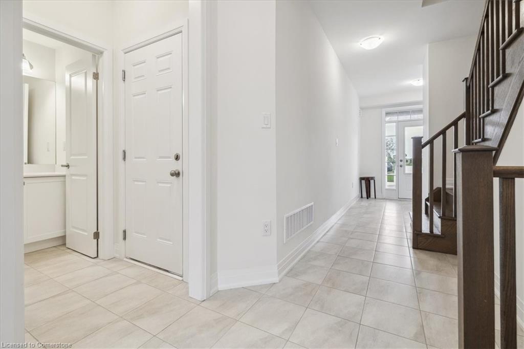 64 Cosmopolitan Common Property Photo 14