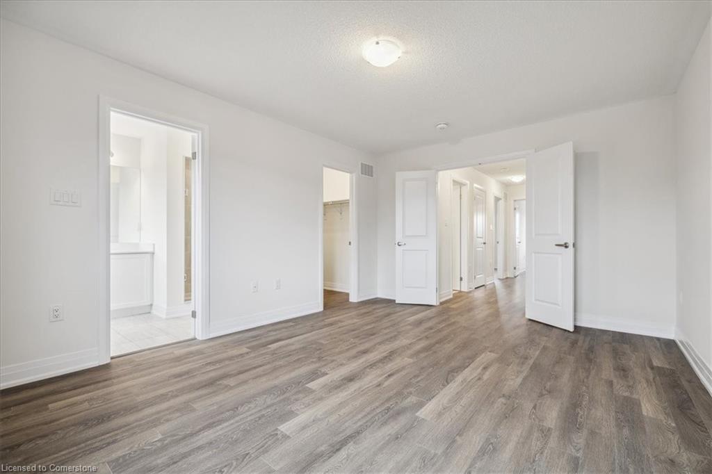 64 Cosmopolitan Common Property Photo 18