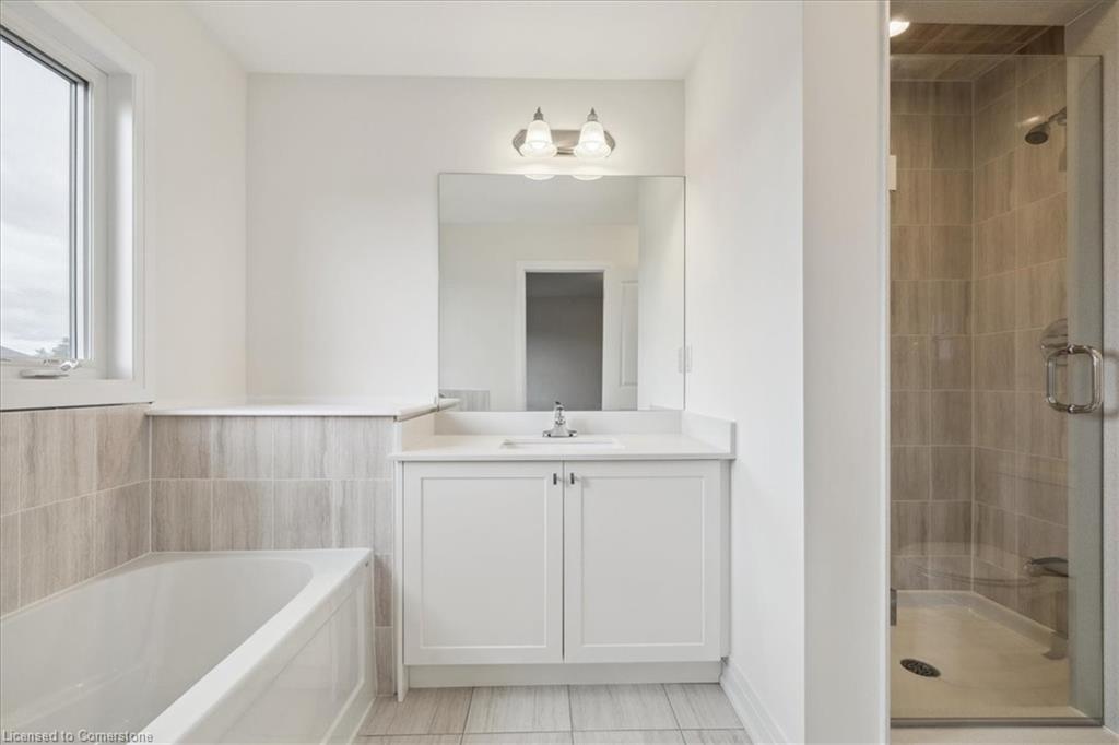 64 Cosmopolitan Common Property Photo 19