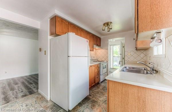 10 Catalina Court Property Photo 3