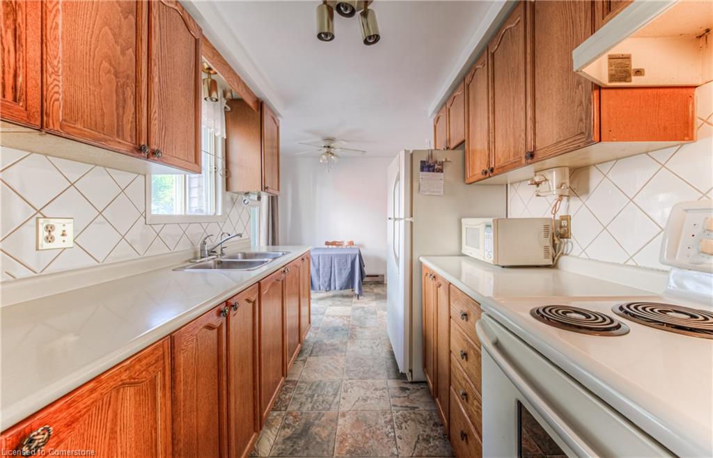 10 Catalina Court Property Photo 5