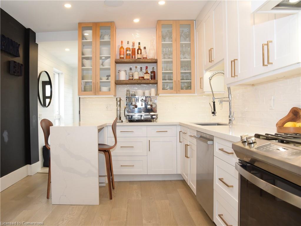 81 Murray Street E Property Photo 23