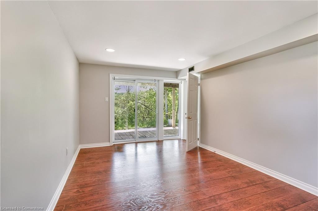 932 Old Dundas Road Property Photo 22