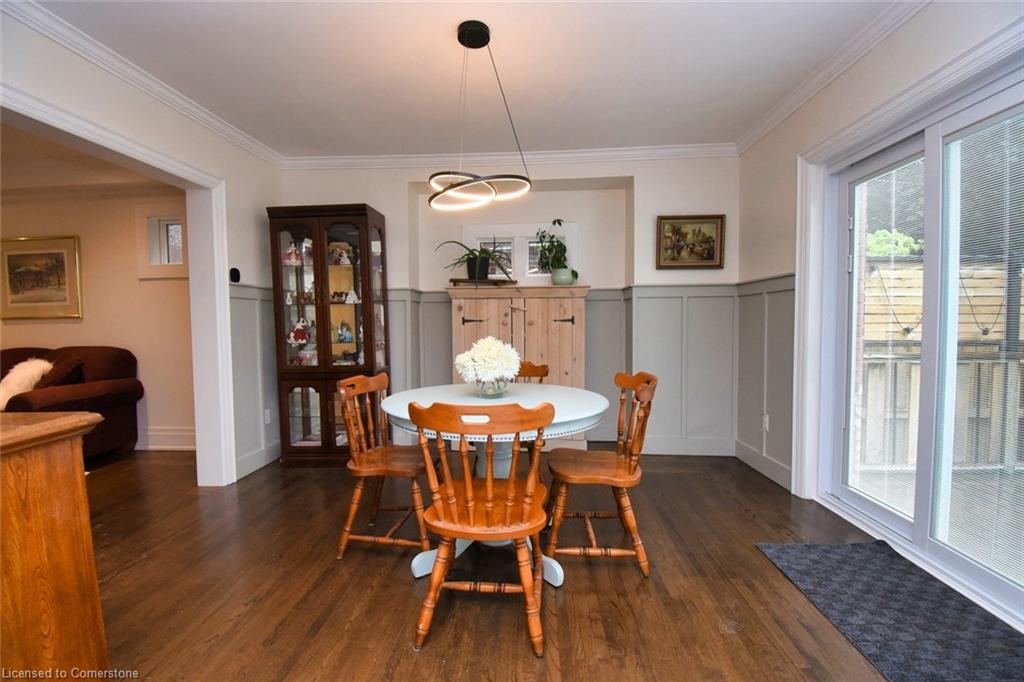 248 Province Street S Property Photo 9