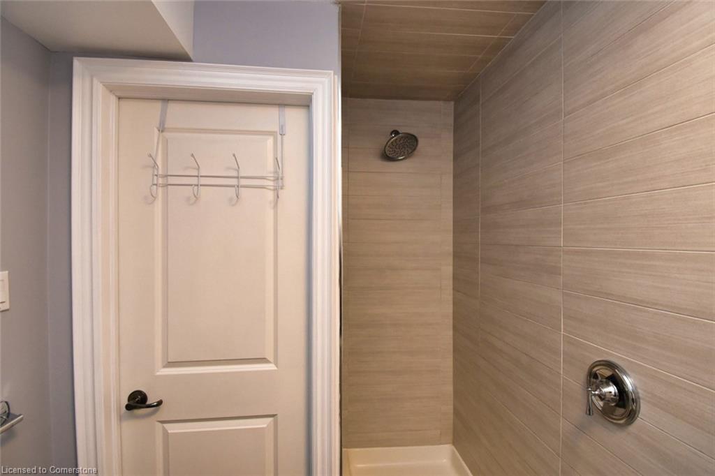 248 Province Street S Property Photo 30